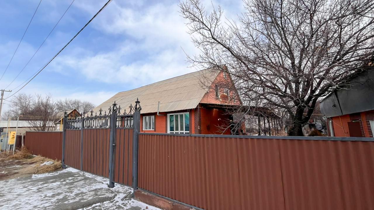 4-комнантный квартира, 130.0 м²,Кастеева за 29 000 000