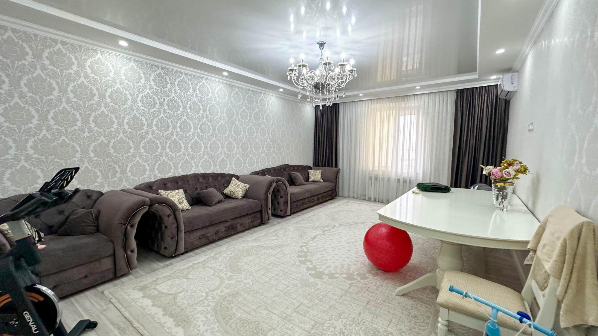 5-комнантная квартира, 141.5 м²,мкр Бирлик за 51 000 000