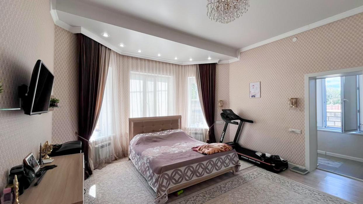 9-комнантный квартира, 215.0 м²,Коктем за 100 000 000