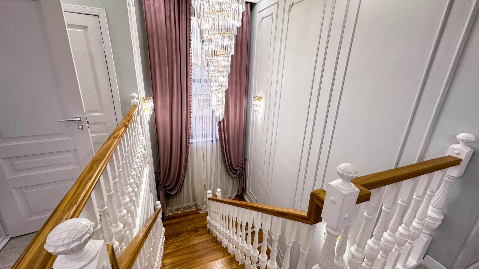 7-комнантный квартира, 323.5 м²,Ескельды Би за 100 000 000