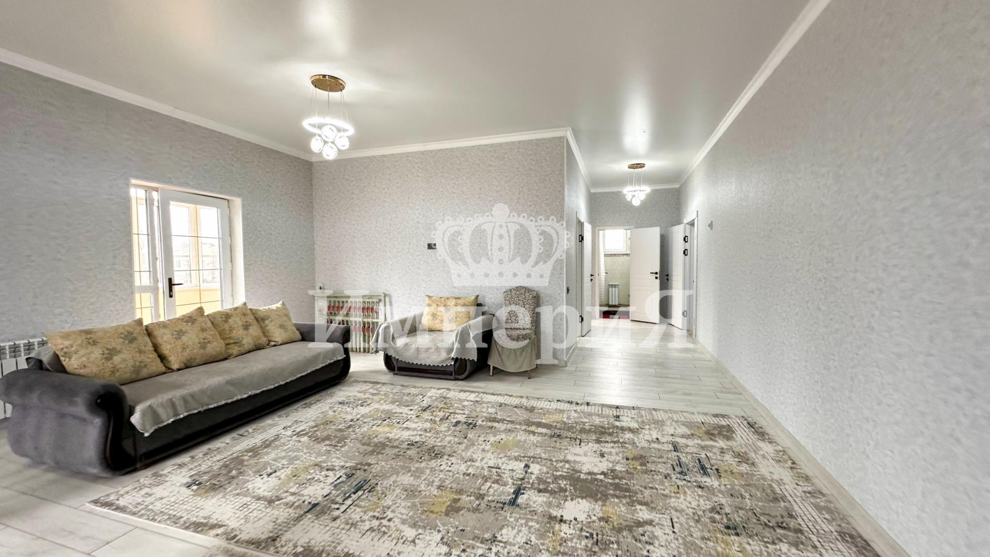 6-комнантный квартира, 310.0 м²,Айтыкова за 135 000 000