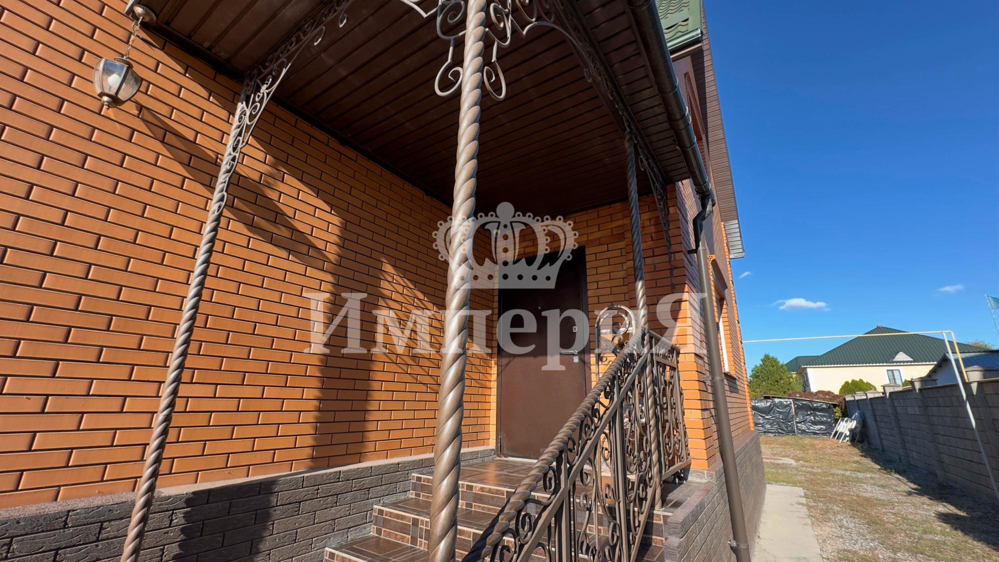 7-комнантный квартира, 395.0 м²,Базарбаева за 75 000 000