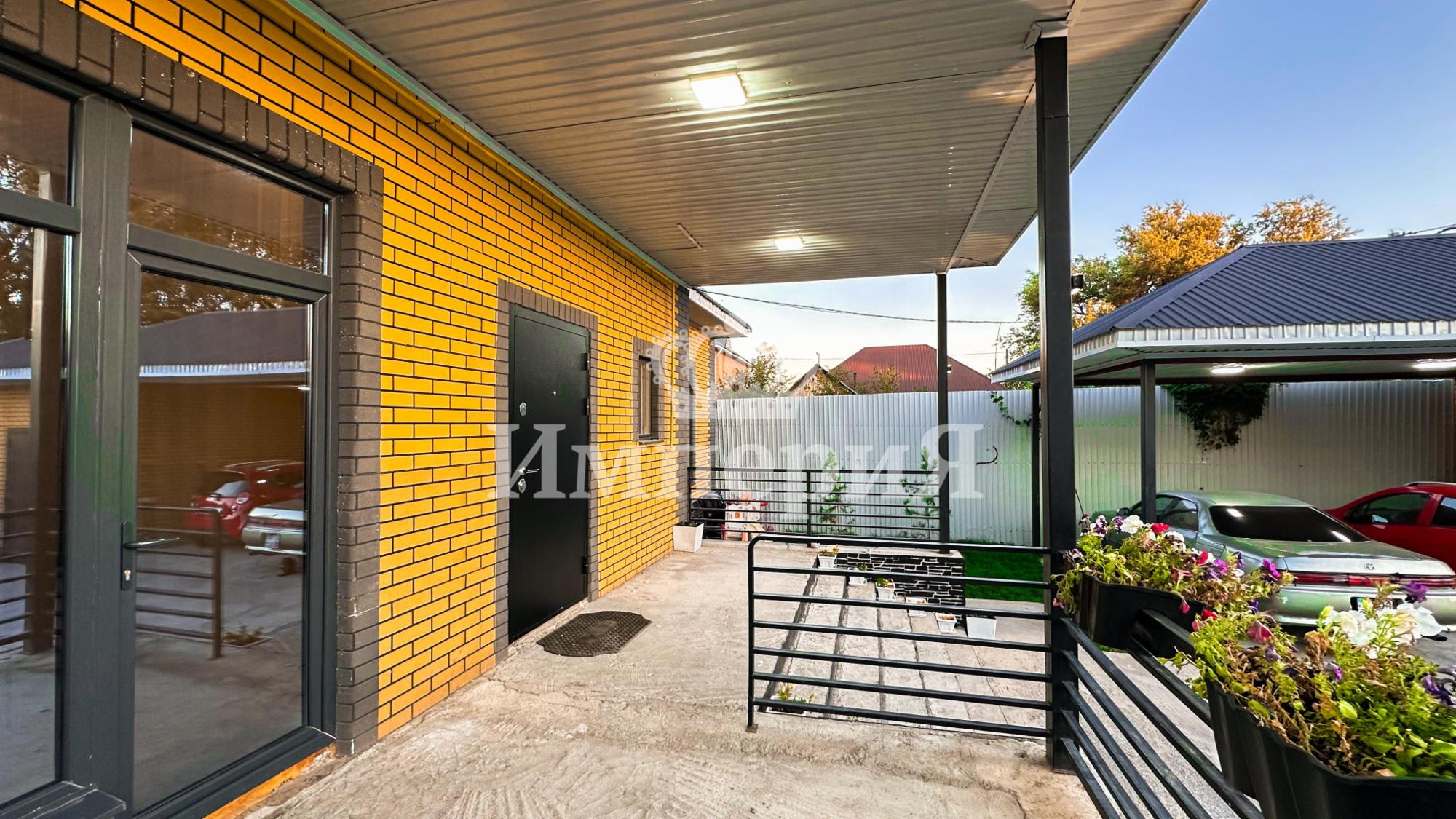 6-комнантный квартира, 180.0 м²,Избасарова за 67 000 000