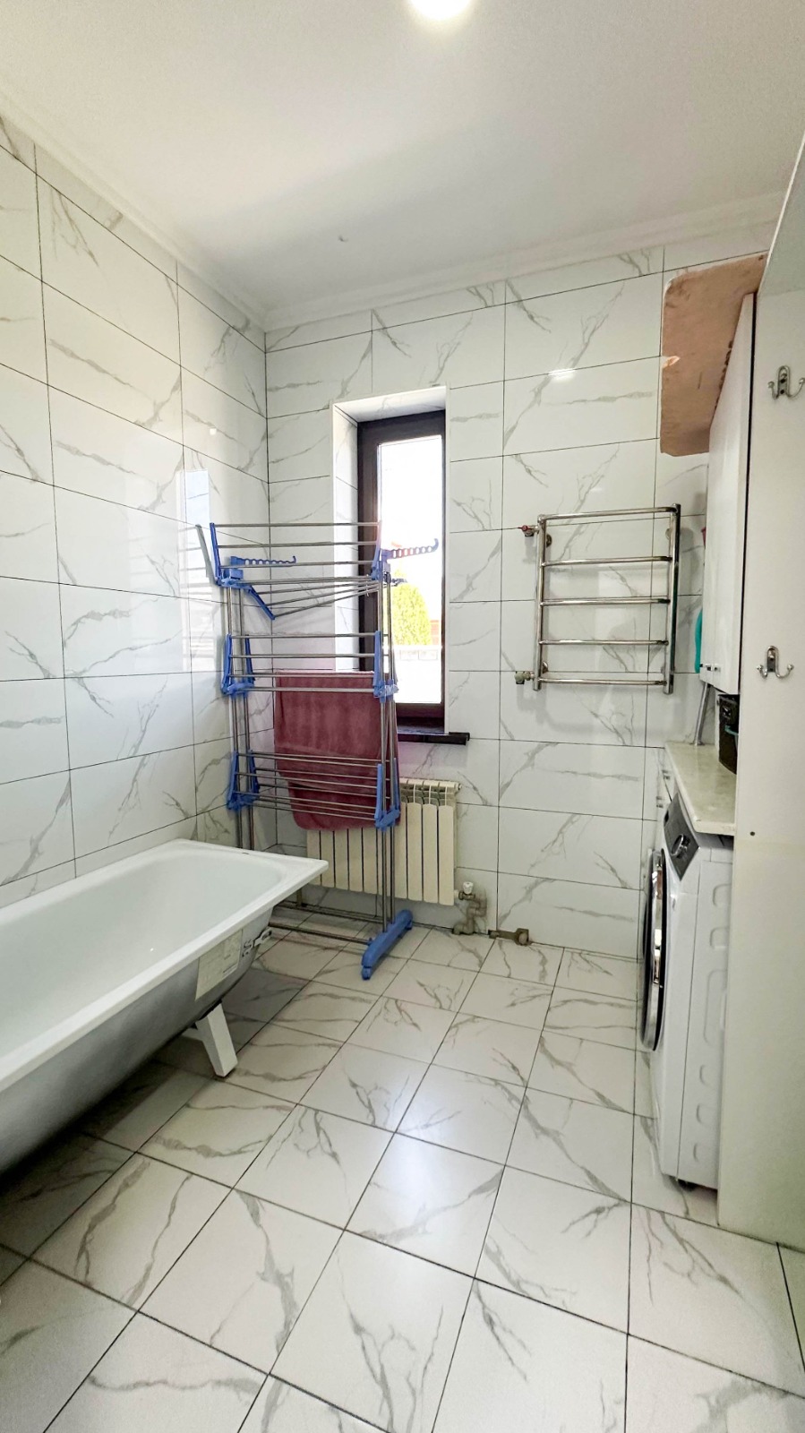 5-комнантный квартира, 197.0 м²,Айманова за 48 000 000