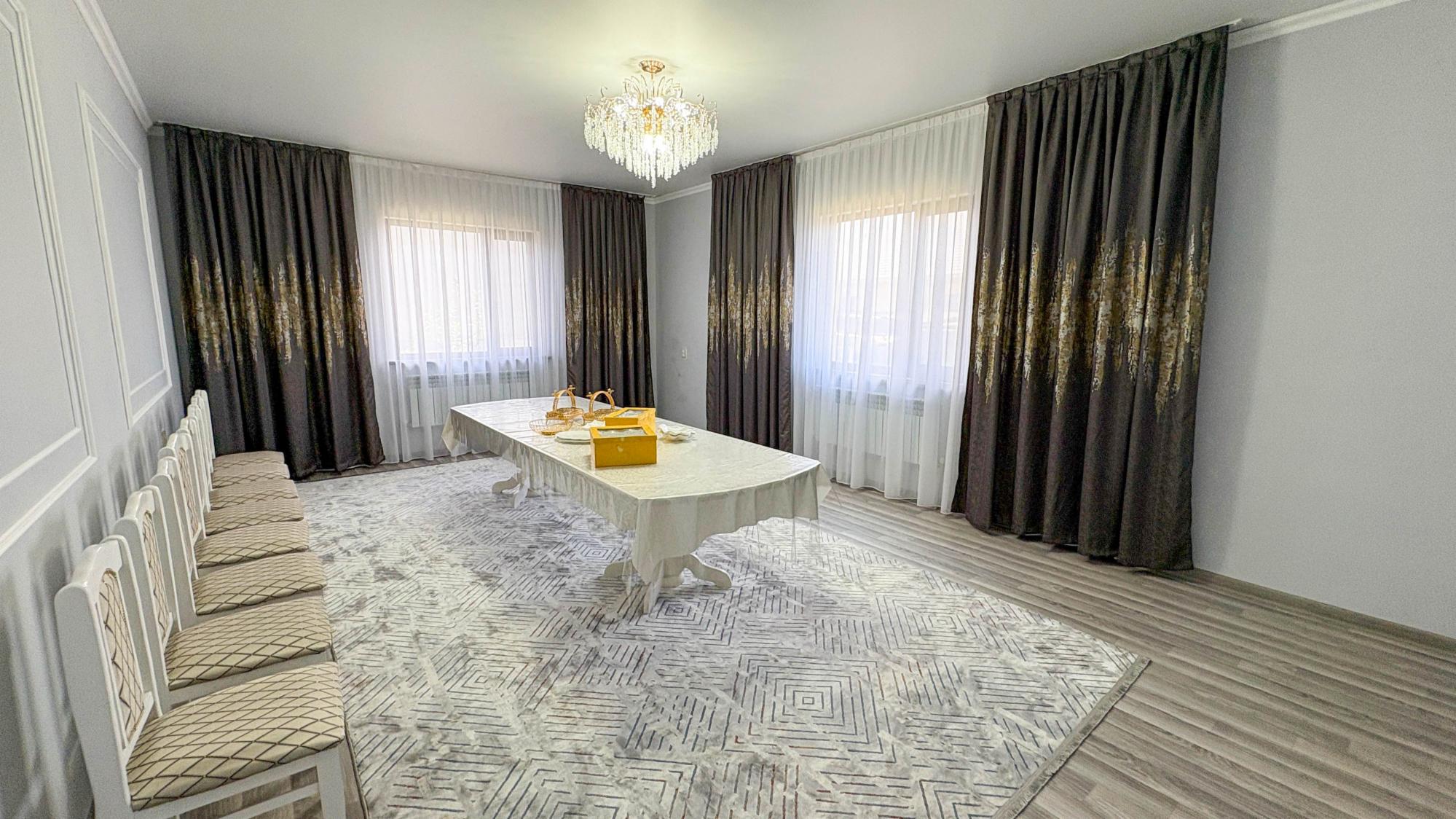 5-комнантный квартира, 247.8 м²,Жастар за 63 000 000