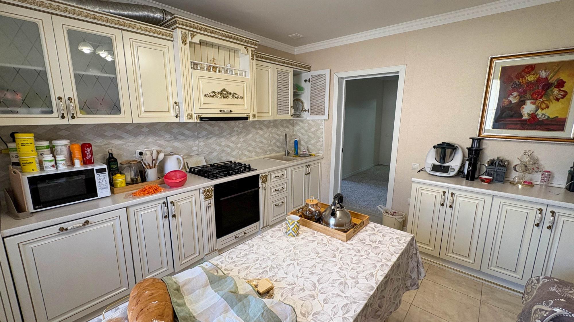 4-комнантный квартира, 132.0 м²,Кок Жазык за 47 000 000