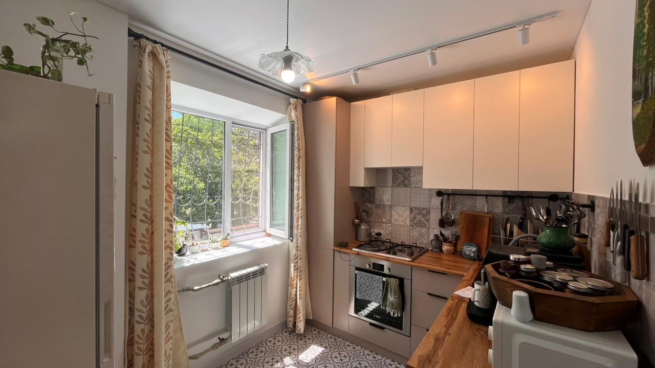 2-комнантная квартира, 41.0 м²,Абая за 17 500 000