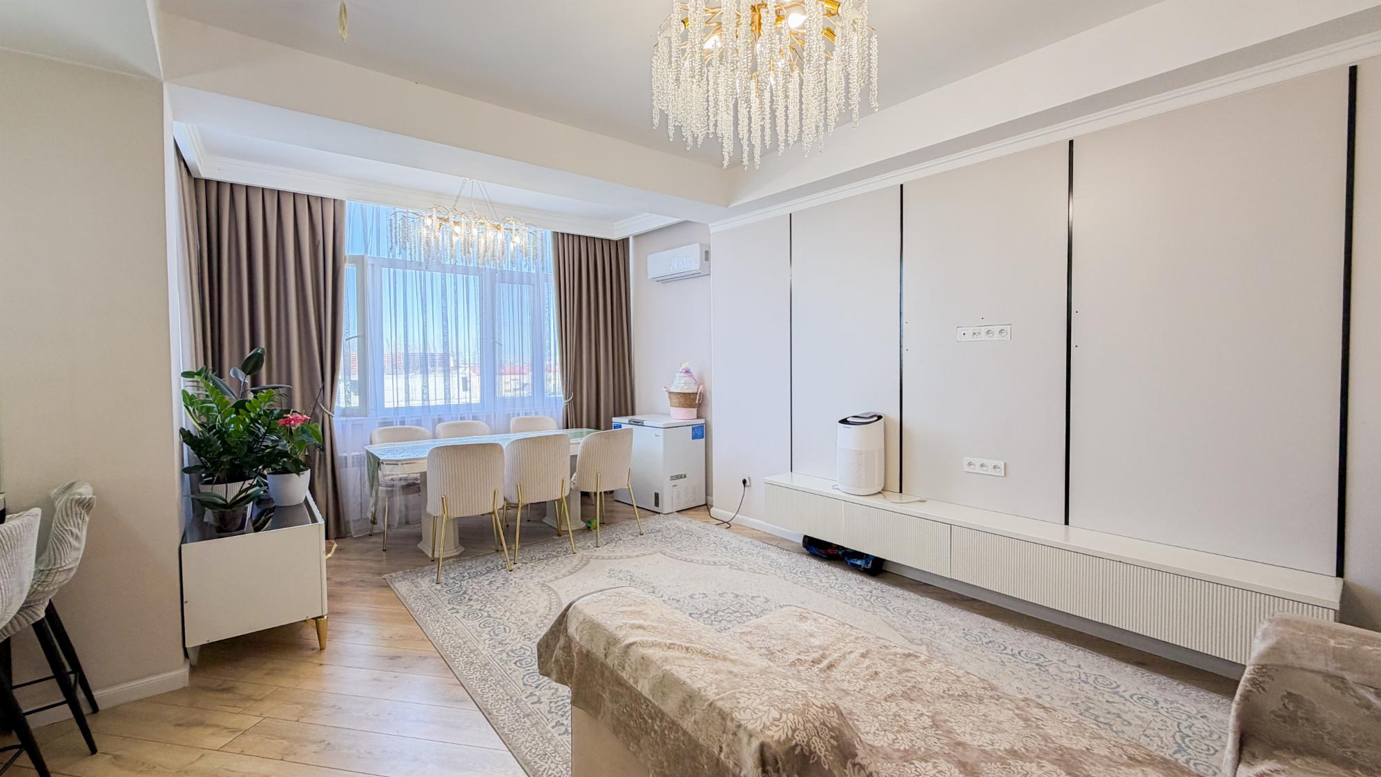 4-комнантная квартира, 120.0 м²,Алдабергенова за 65 000 000
