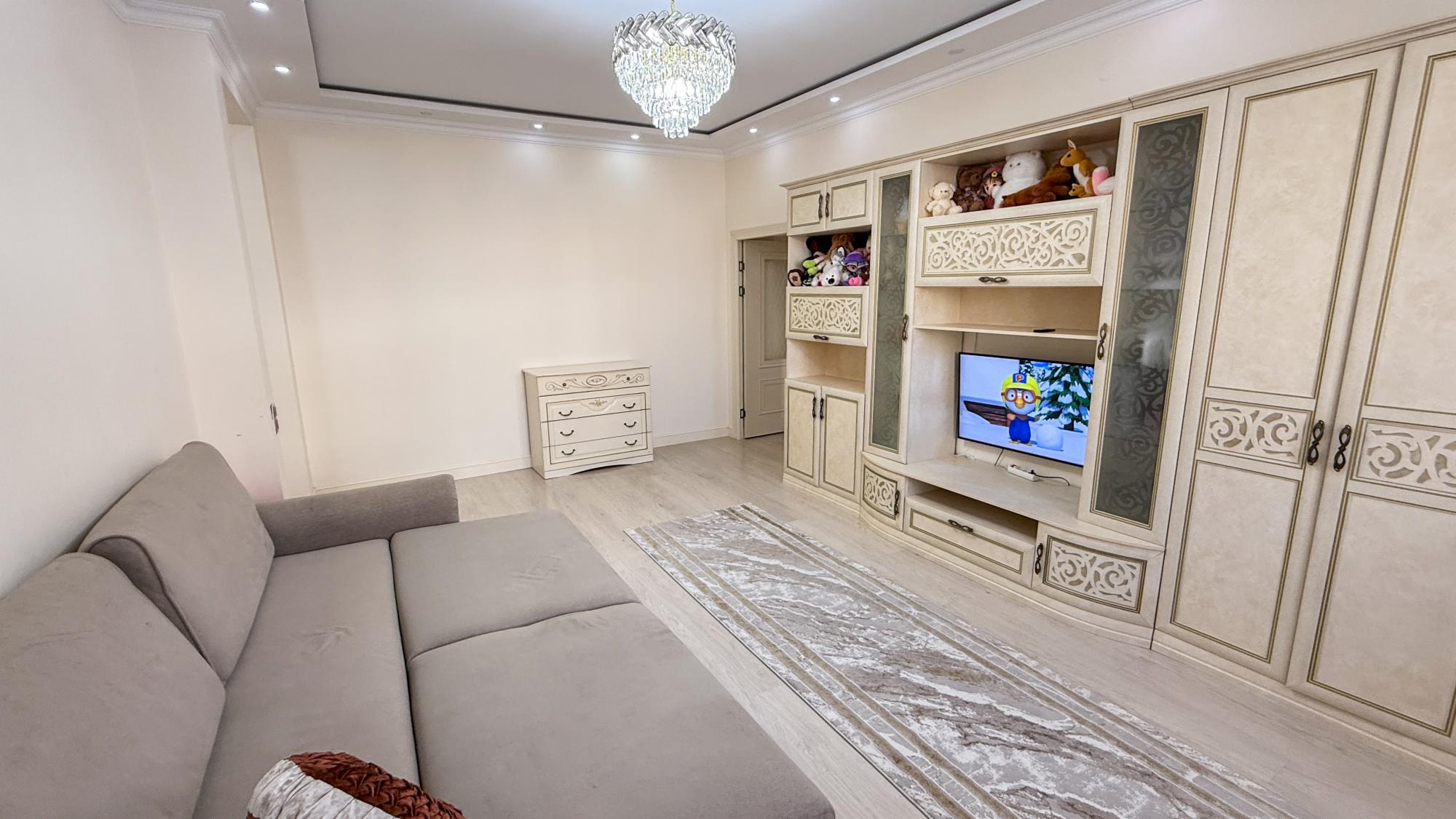 2-комнантная квартира, 80.0 м²,Абжалиева за 55 000 000