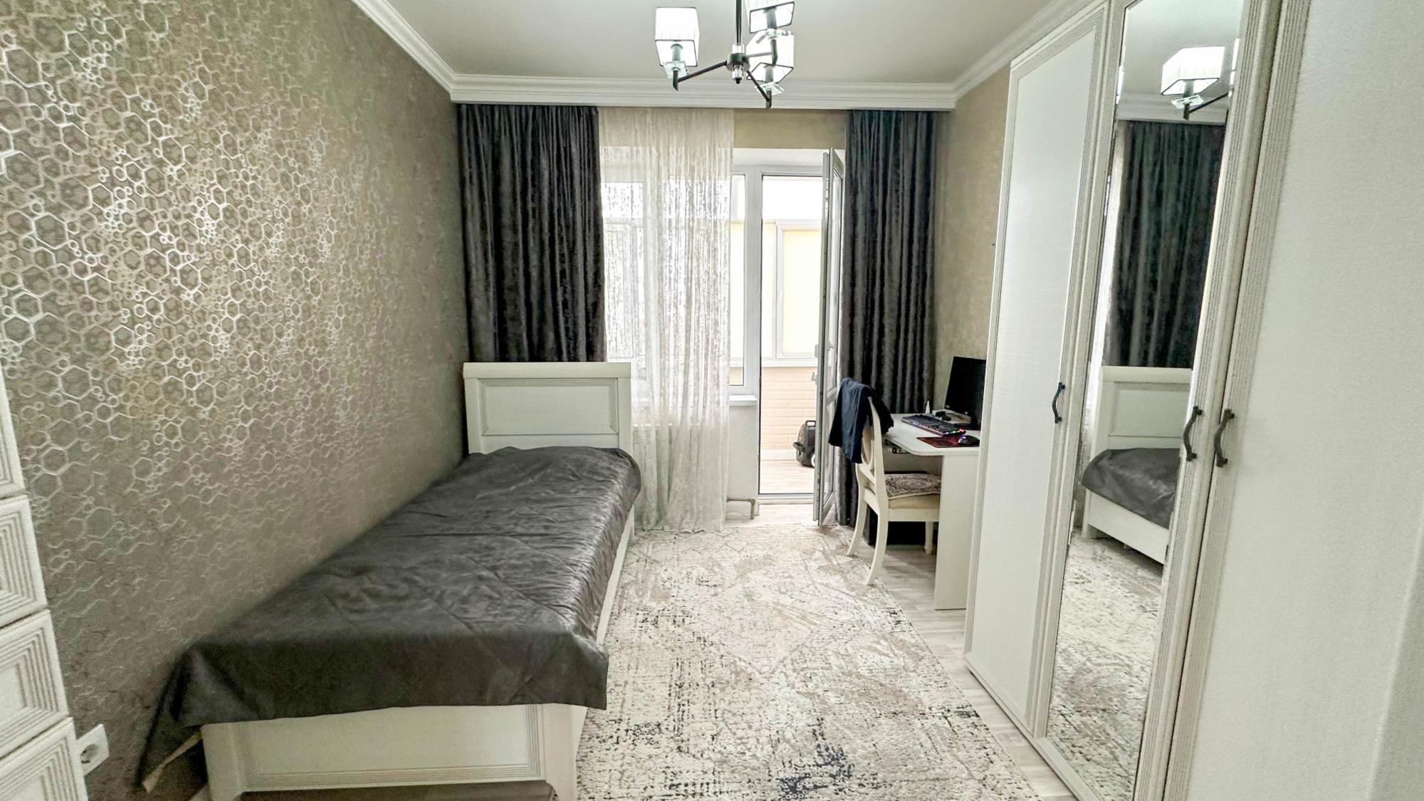 5-комнантная квартира, 141.5 м²,мкр Бирлик за 51 000 000