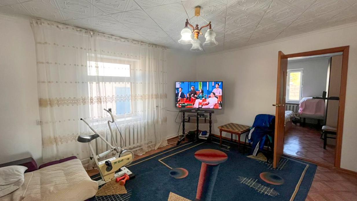 4-комнантный квартира, 106.0 м²,Базарбаева за 30 000 000
