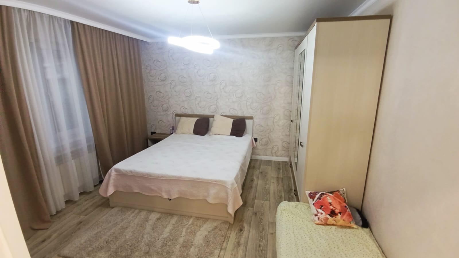 4-комнантный квартира, 100.0 м²,Ескельды Би за 300 000