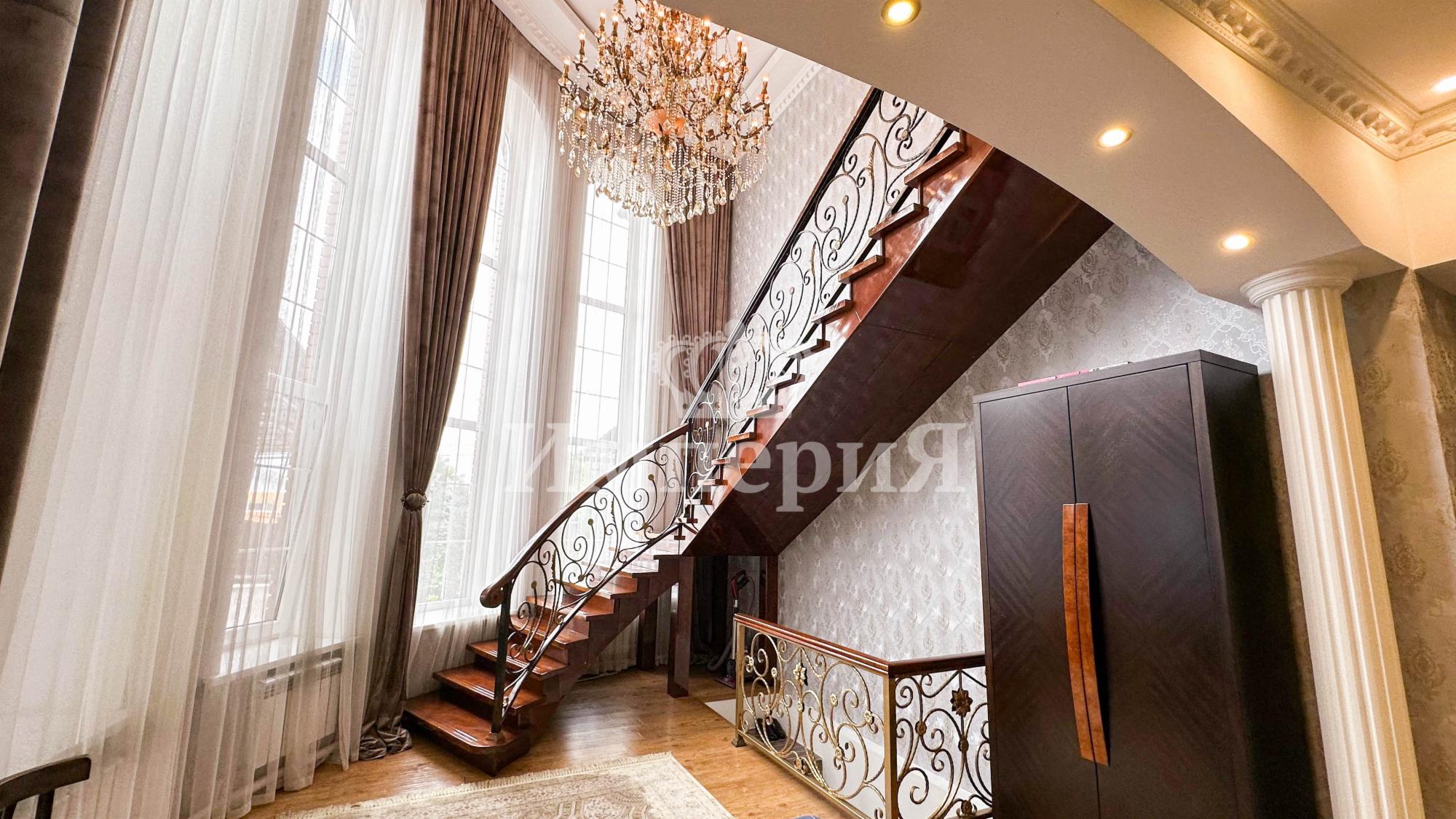 6-комнантный квартира, 300.0 м²,Гали Орманова за 150 000 000