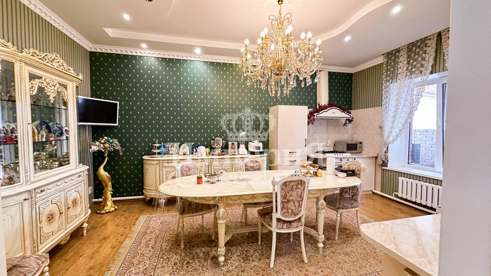 6-комнантный квартира, 300.0 м²,Гали Орманова за 150 000 000