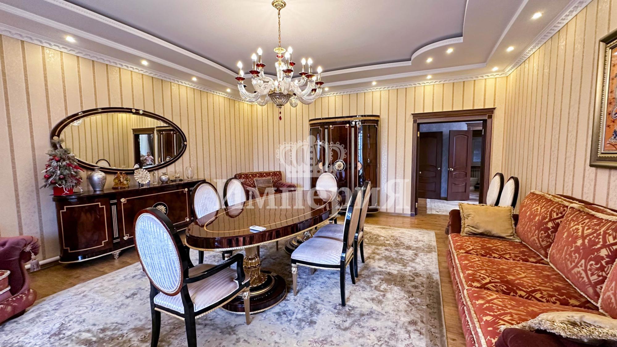 6-комнантный квартира, 300.0 м²,Гали Орманова за 150 000 000