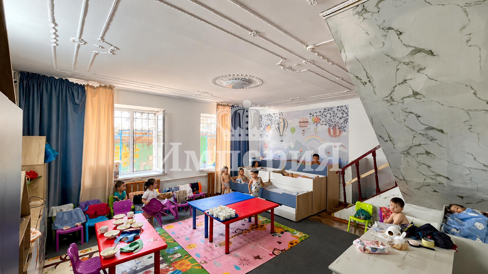 15-комнантный квартира, 266.0 м²,Калиева за 90 000 000