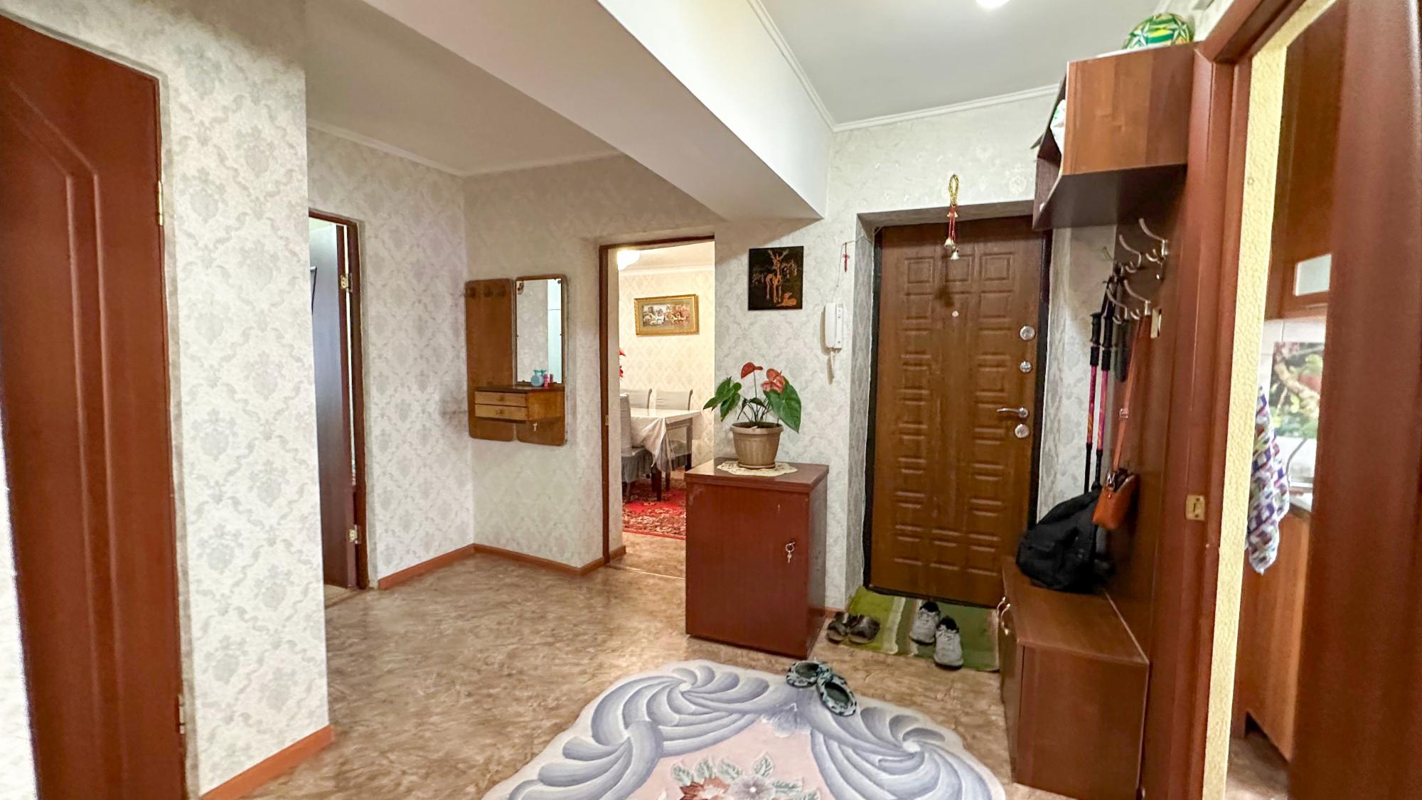 4-комнантная квартира, 71.0 м²,5 мкр за 25 000 000