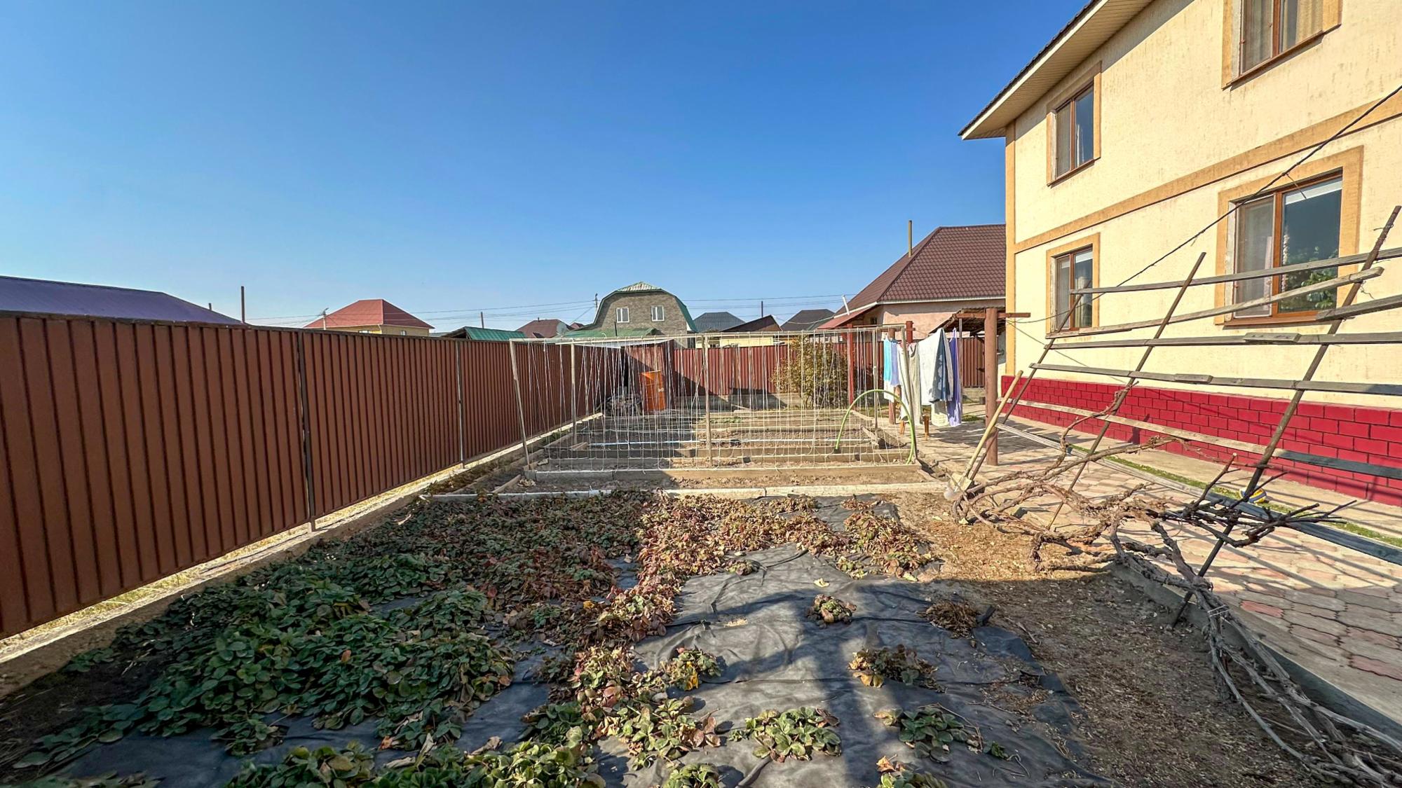 6-комнантный квартира, 273.0 м²,Жылысай за 63 000 000