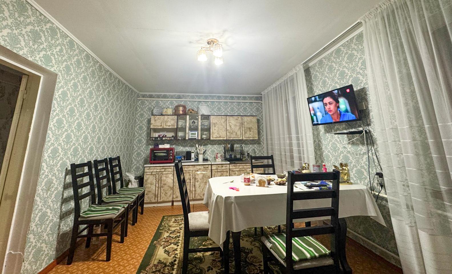 4-комнантный квартира, 127.0 м²,Карамурзанова за 25 800 000