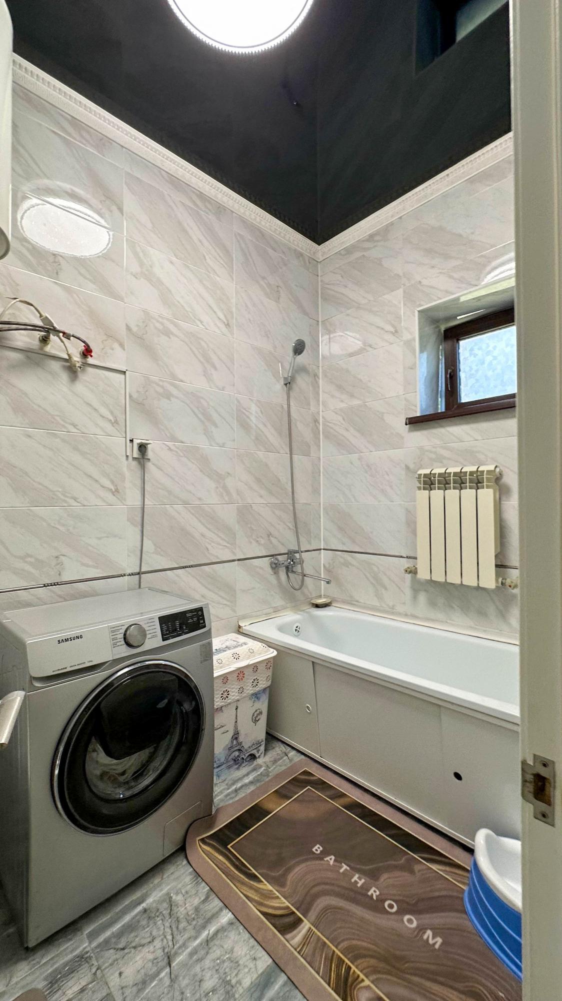 6-комнантный квартира, 160.0 м²,Есенберлина за 63 000 000