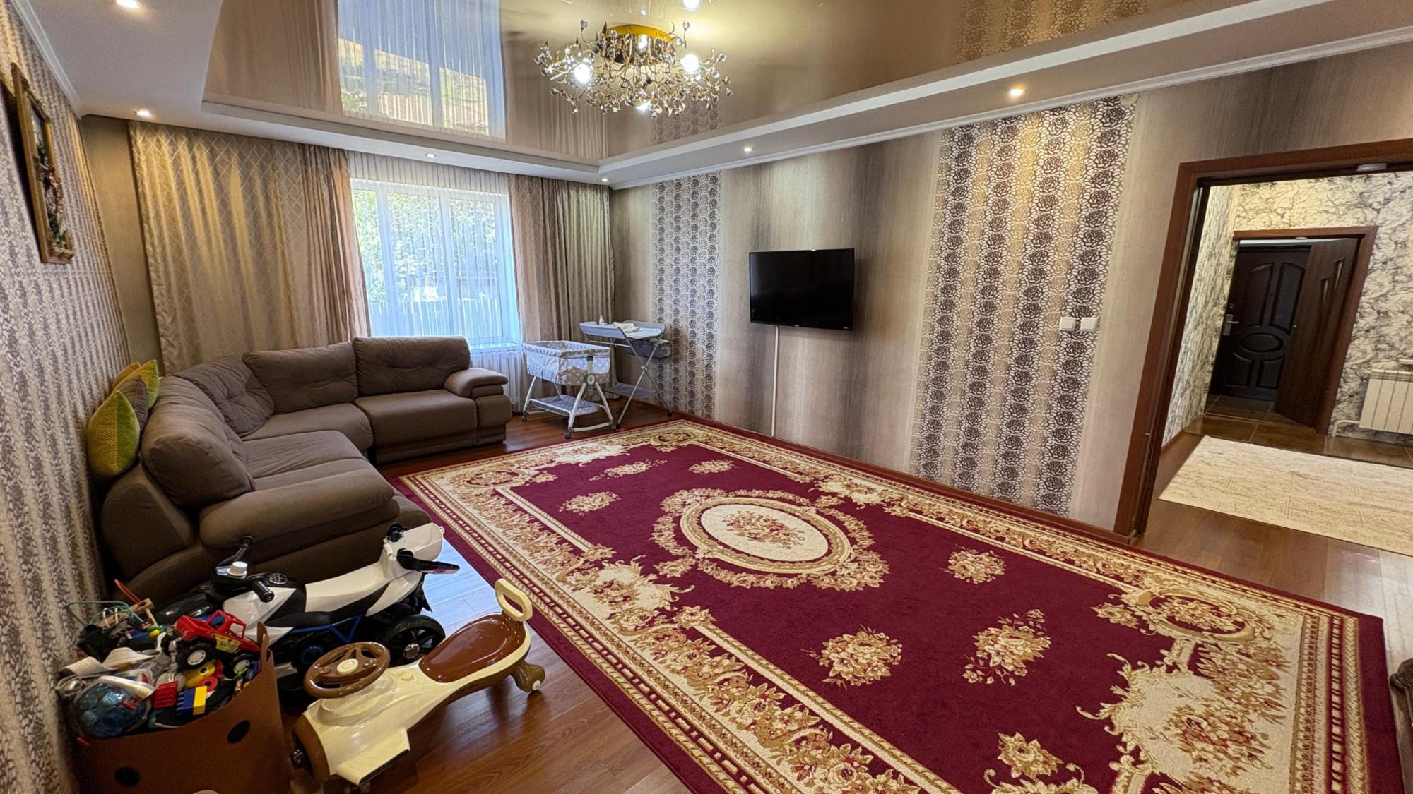 5-комнантный квартира, 139.5 м²,Жабаева за 52 000 000