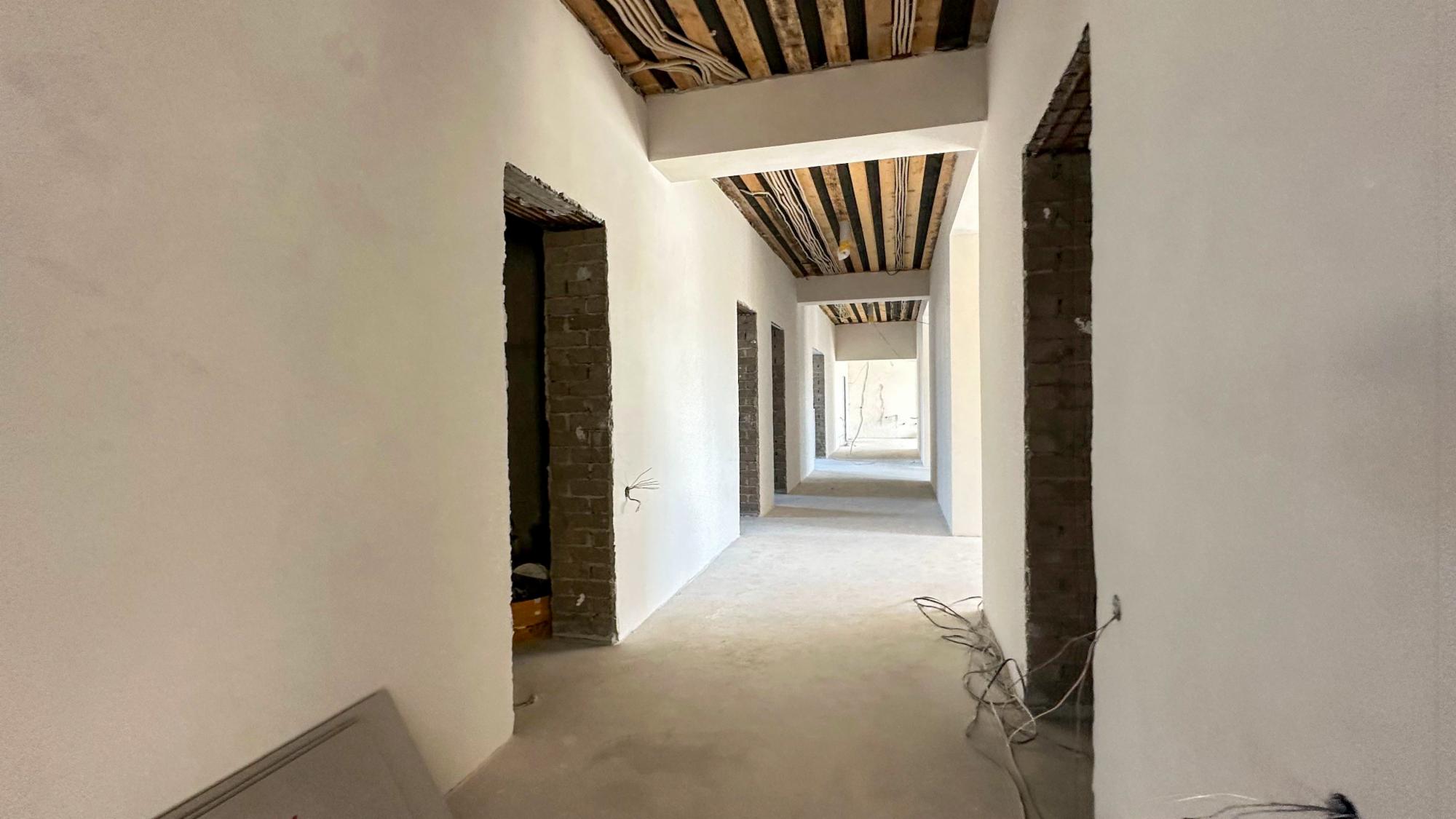 7-комнантный квартира, 372.0 м²,Абая за 95 000 000