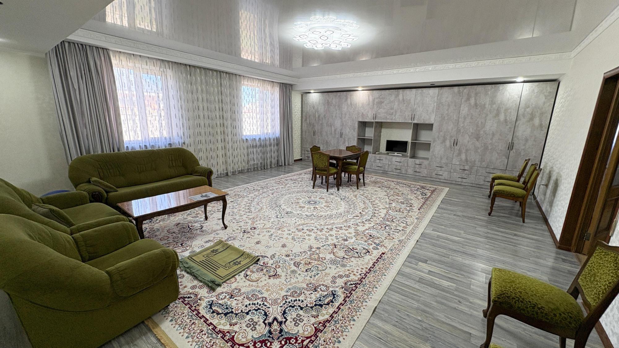 6-комнантный квартира, 300.0 м²,Талдыкорганская за 115 000 000