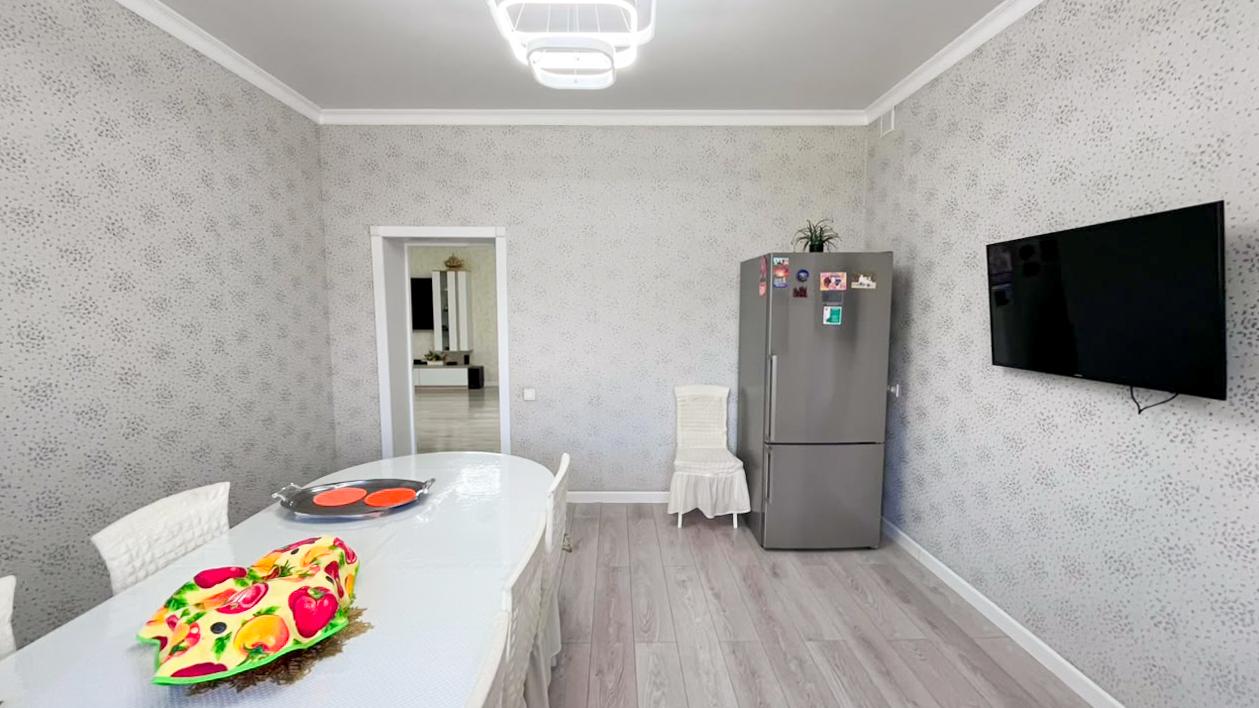 9-комнантный квартира, 215.0 м²,Коктем за 100 000 000