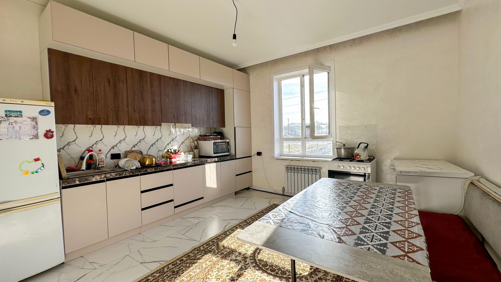 4-комнантный квартира, 114.0 м²,Богенбай Батыра за 23 500 000
