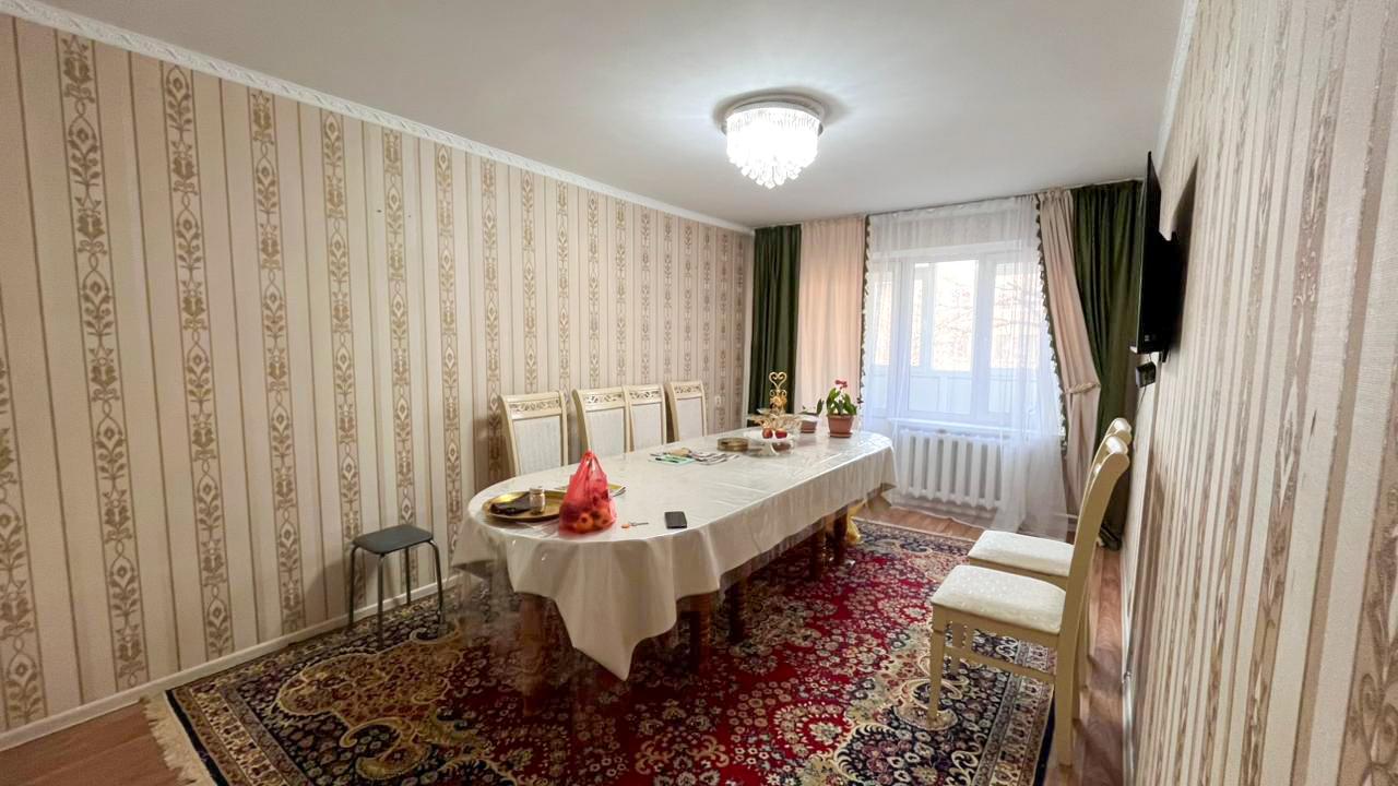 4-комнантная квартира, 80.0 м²,5 мкр за 28 000 000