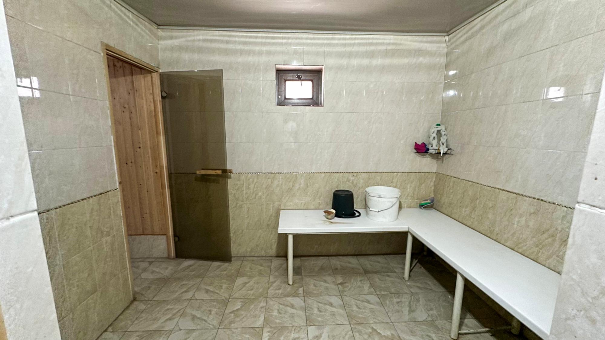 5-комнантный квартира, 196.0 м²,Жылысай за 60 000 000