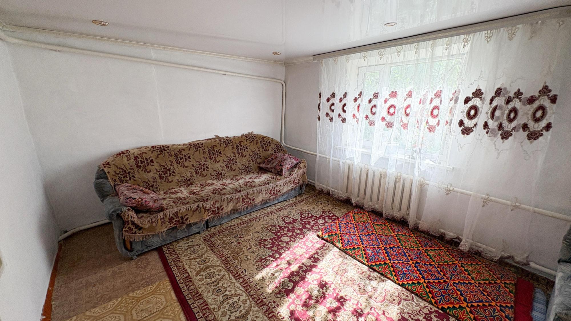 5-комнантный квартира, 132.0 м²,Акын Сара за 16 500 000