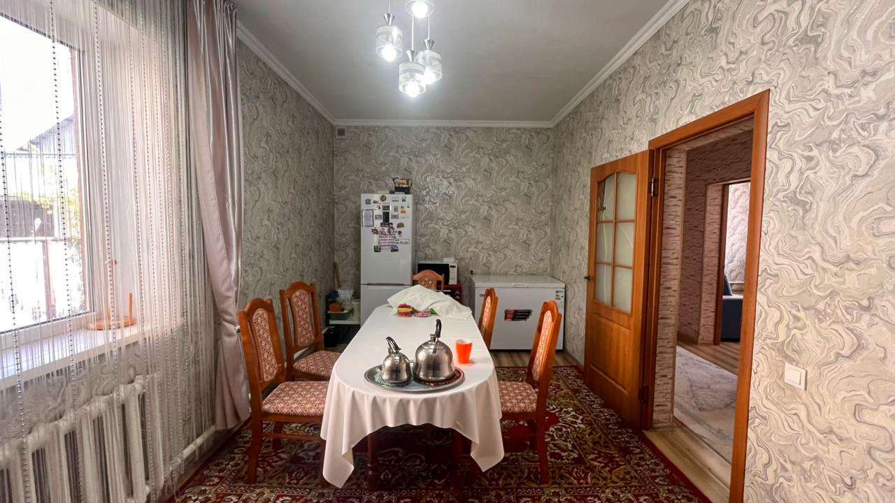 4-комнантный квартира, 170.0 м²,Алмалыбак за 50 000 000