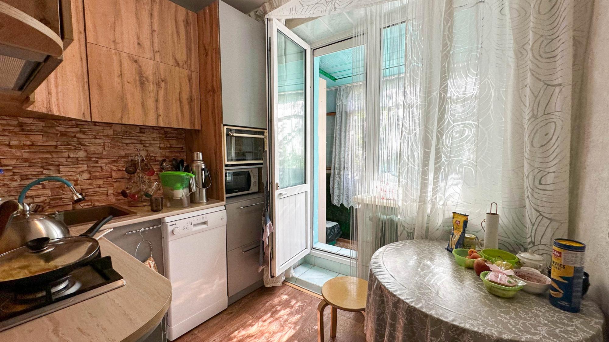 3-комнантная квартира, 58.0 м²,2 мкр за 1 700 000