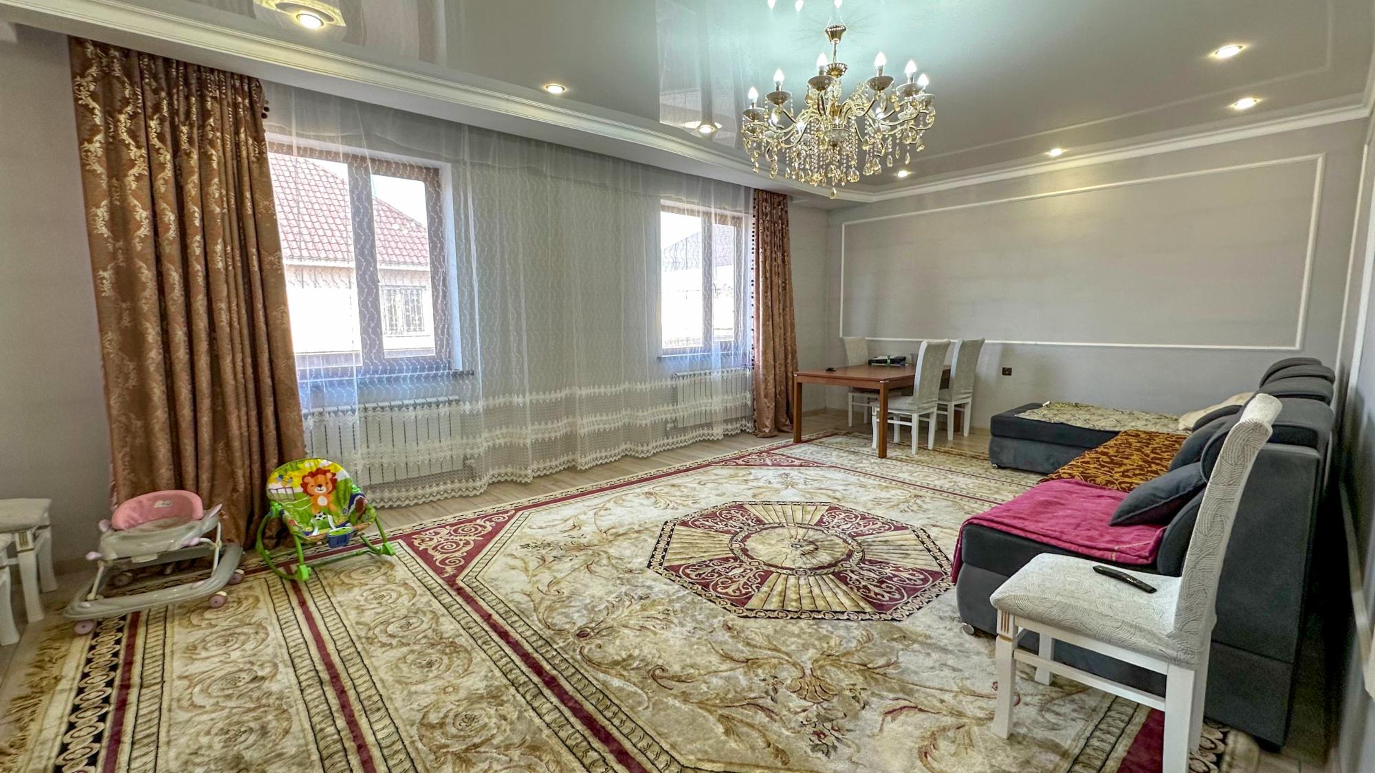 6-комнантный квартира, 273.0 м²,Жылысай за 63 000 000