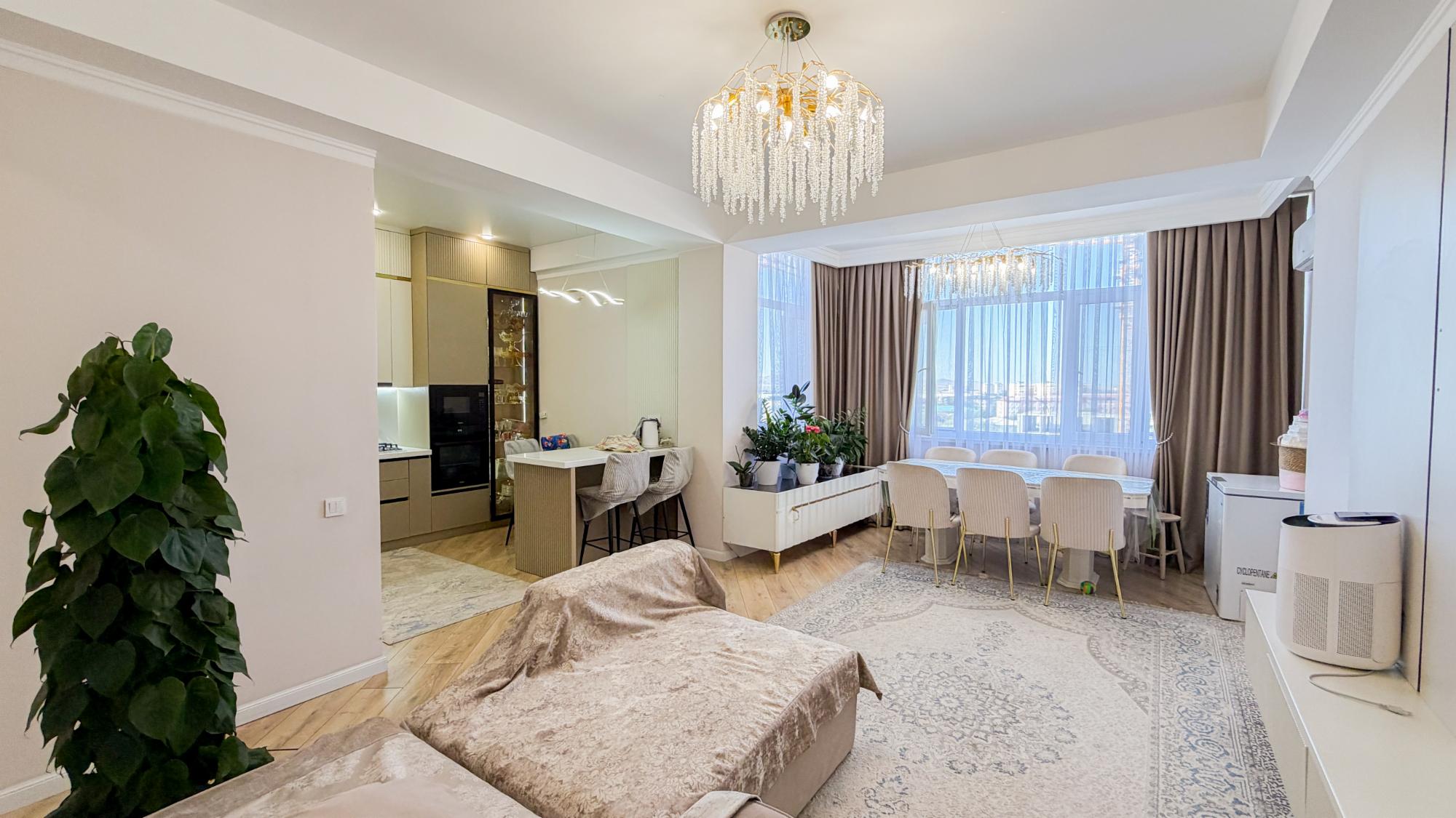 4-комнантная квартира, 120.0 м²,Алдабергенова за 65 000 000