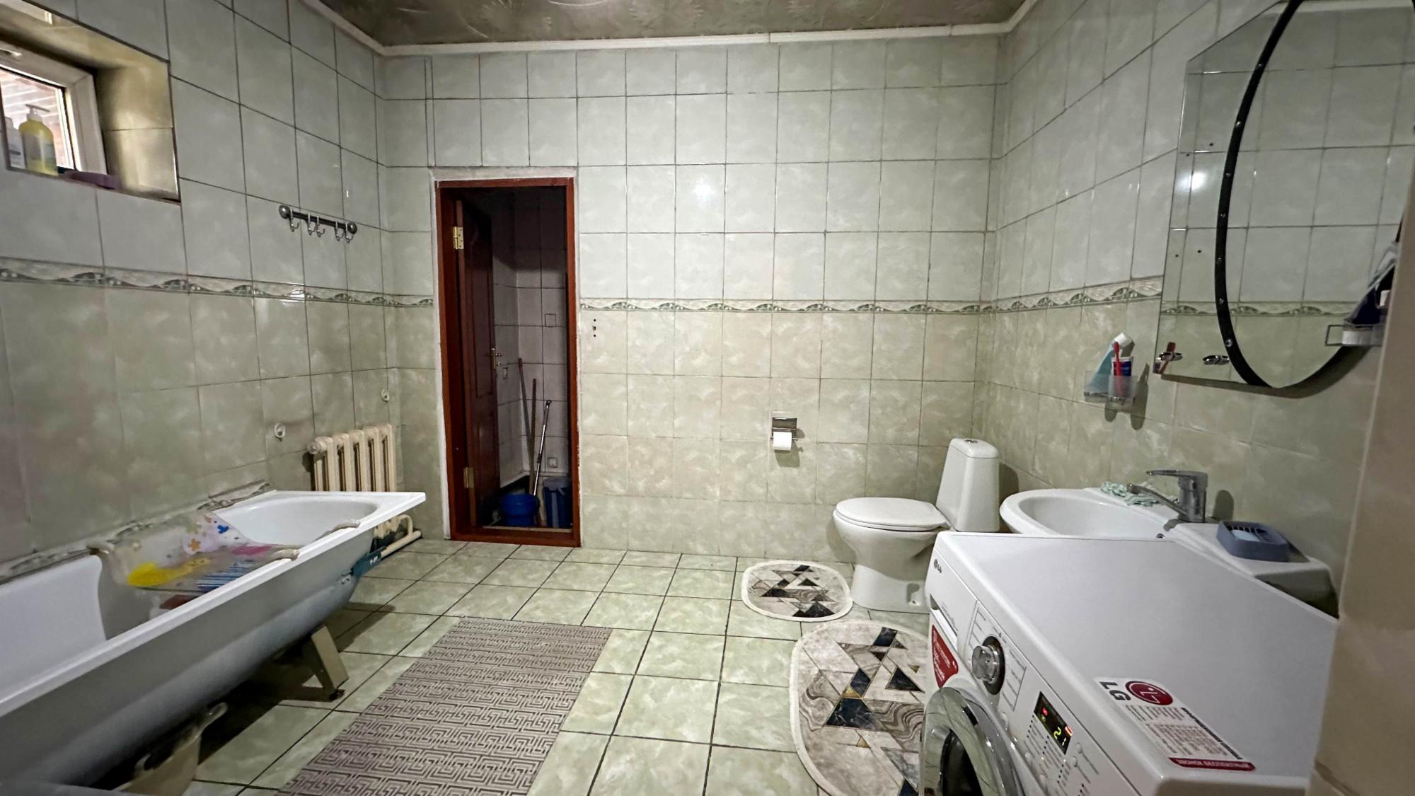 5-комнантный квартира, 163.1 м²,Амиргалиева за 34 000 000