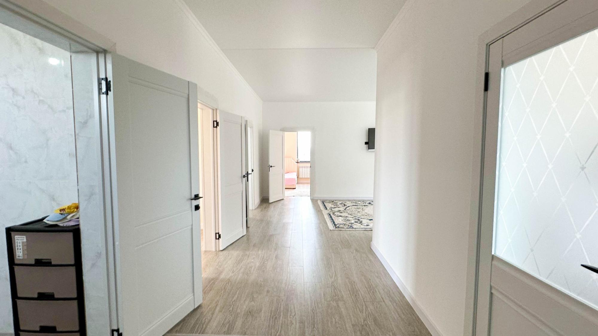 5-комнантный квартира, 138.6 м²,Байтурсынова за 38 000 000