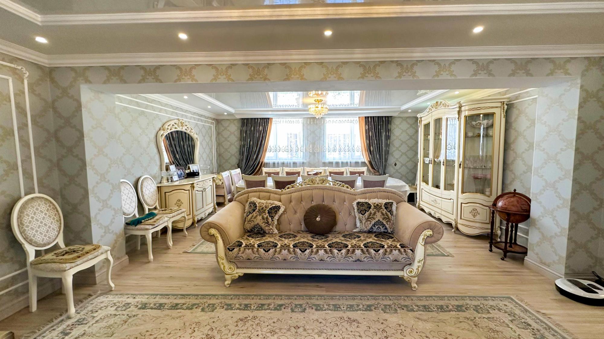 6-комнантная квартира, 194.0 м²,Милованова за 110 000 000