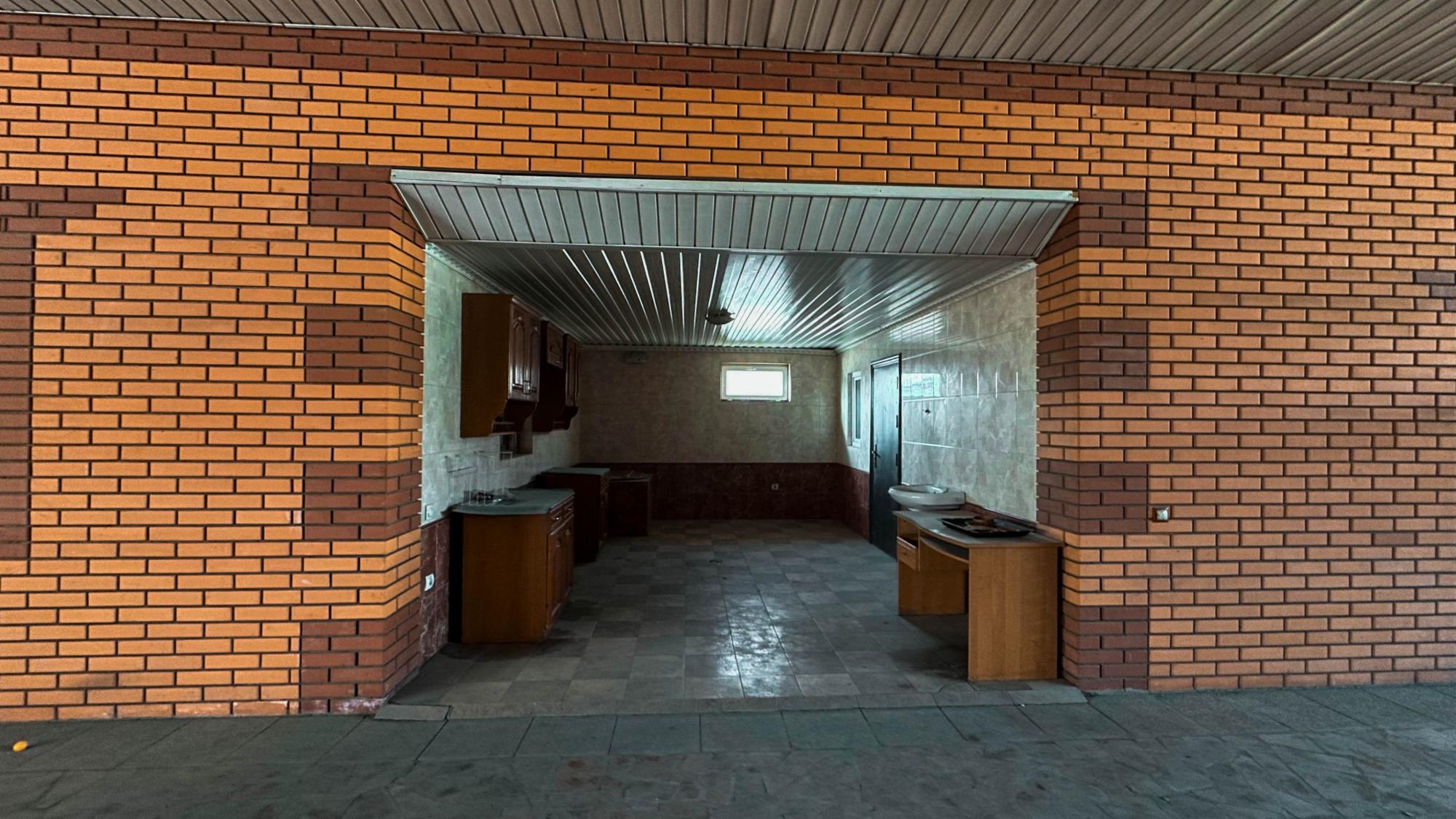 6-комнантный квартира, 250.0 м²,Толебаева за 130 000 000