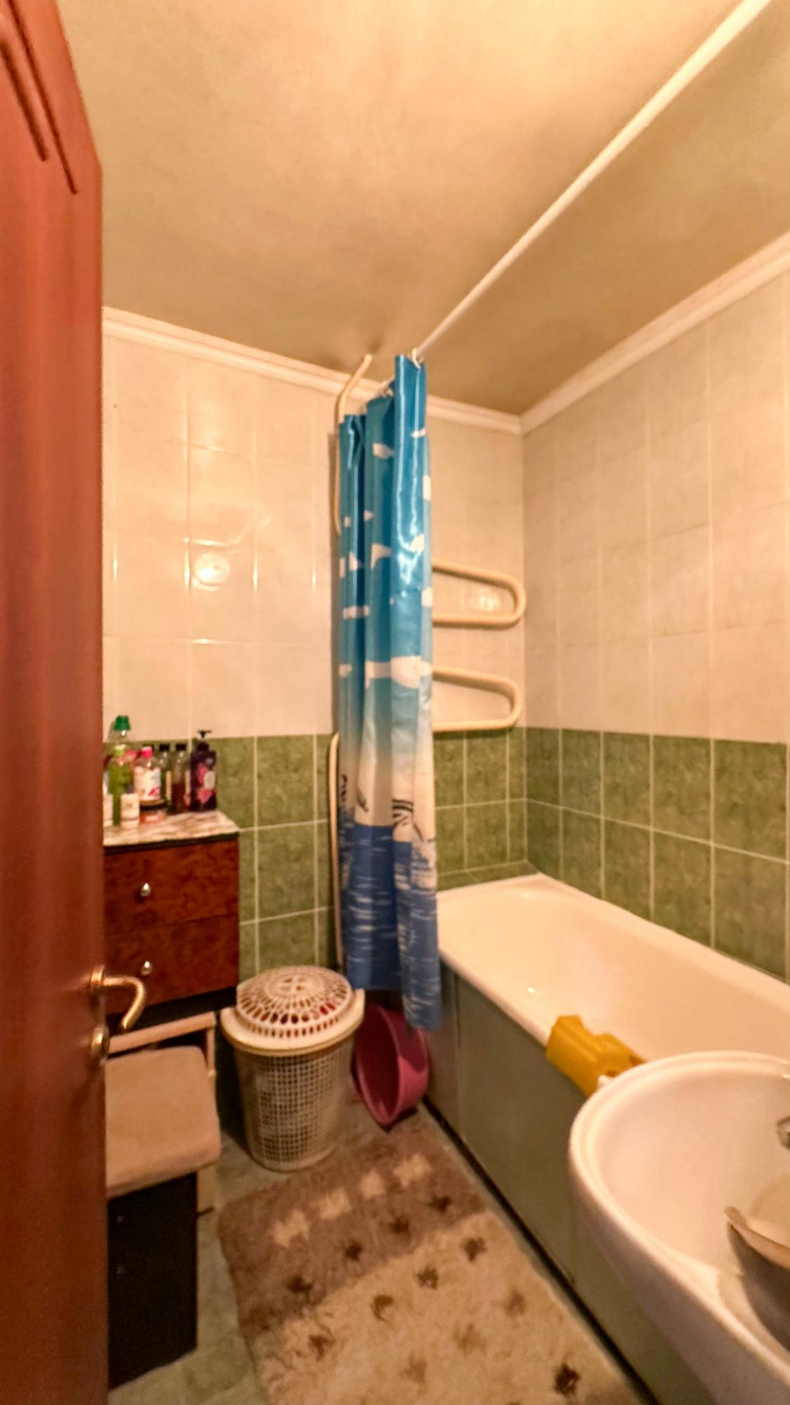 4-комнантная квартира, 71.0 м²,5 мкр за 25 000 000