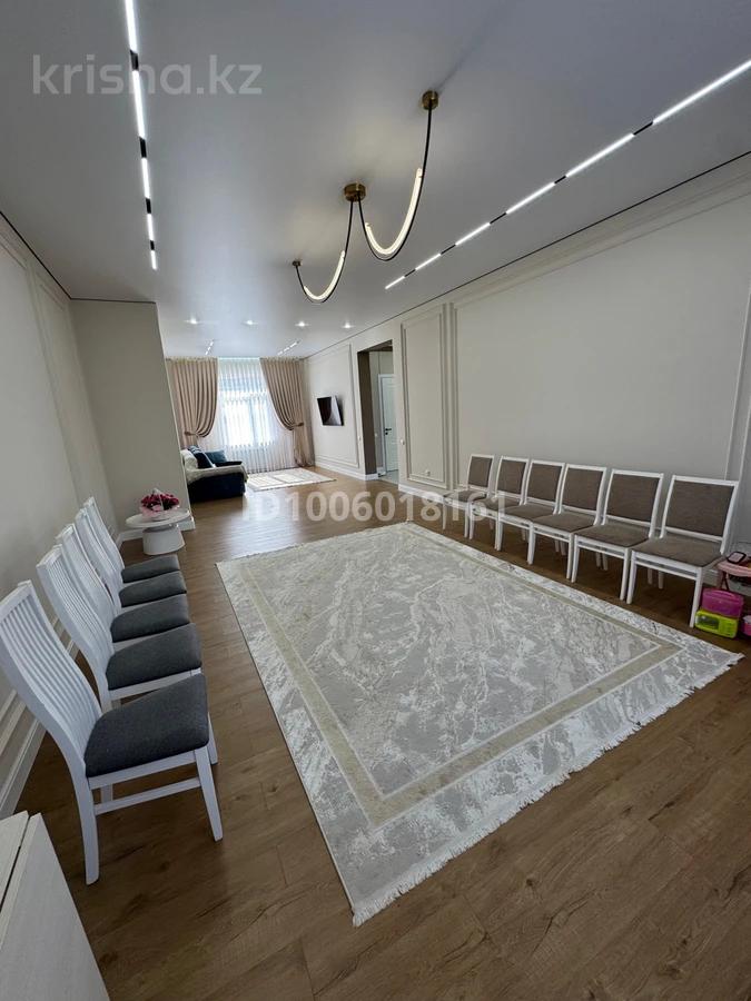 4-комнантный квартира, 137.7 м²,Сапиева за 45 000 000