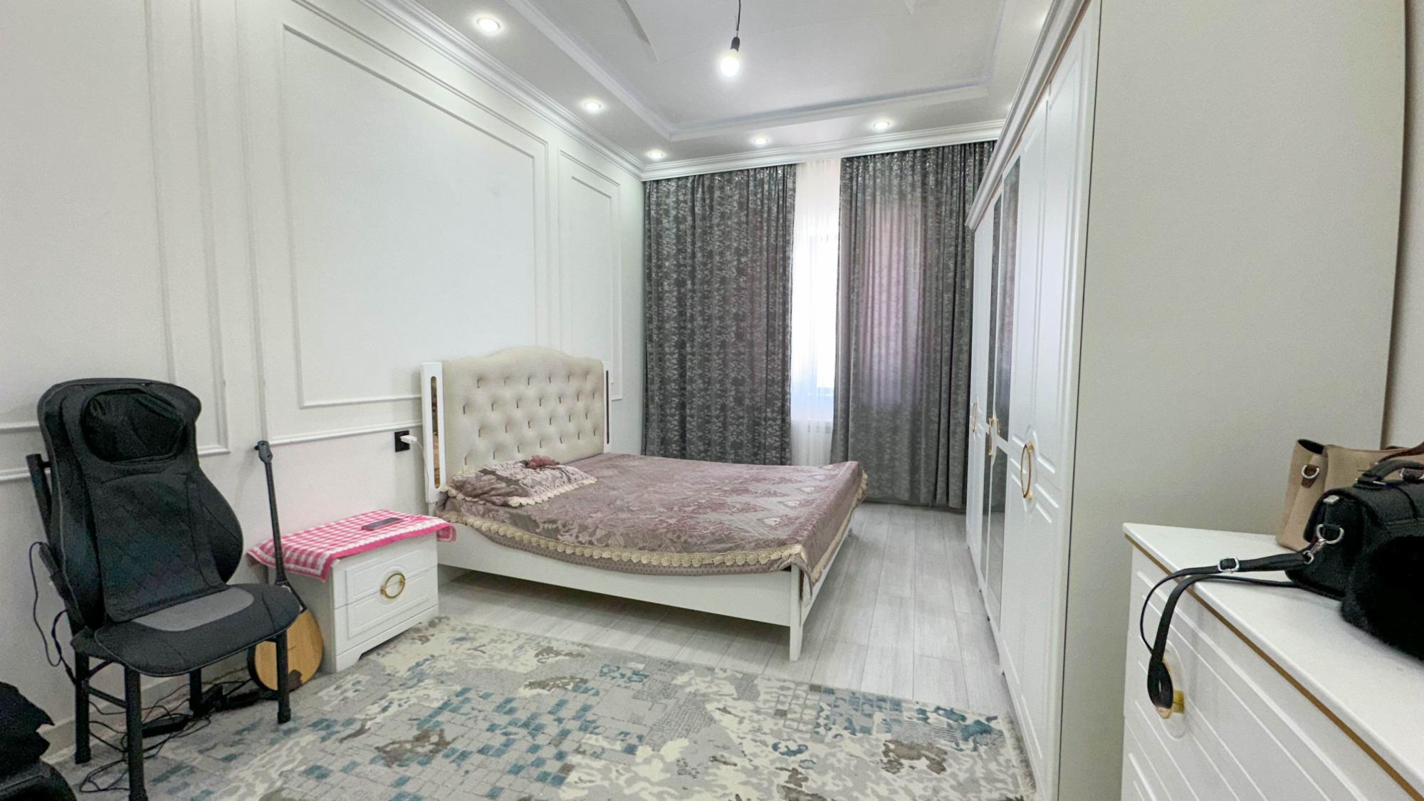 6-комнантный квартира, 200.8 м²,Еркин за 51 000 000