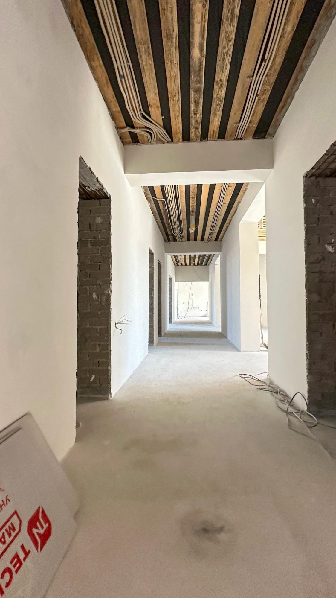 7-комнантный квартира, 372.0 м²,Абая за 95 000 000