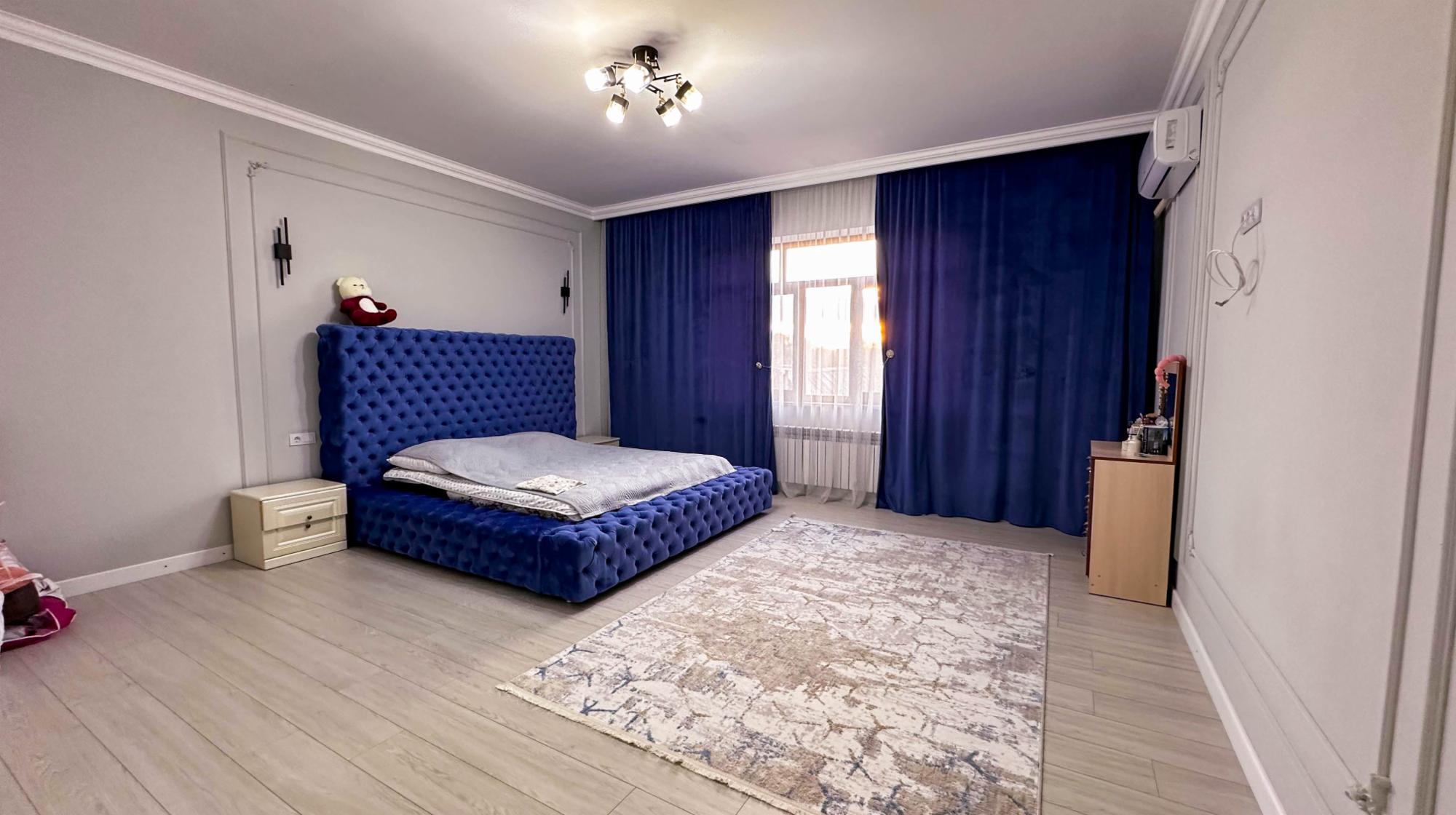 7-комнантный квартира, 323.0 м²,Избасарова за 100 000 000