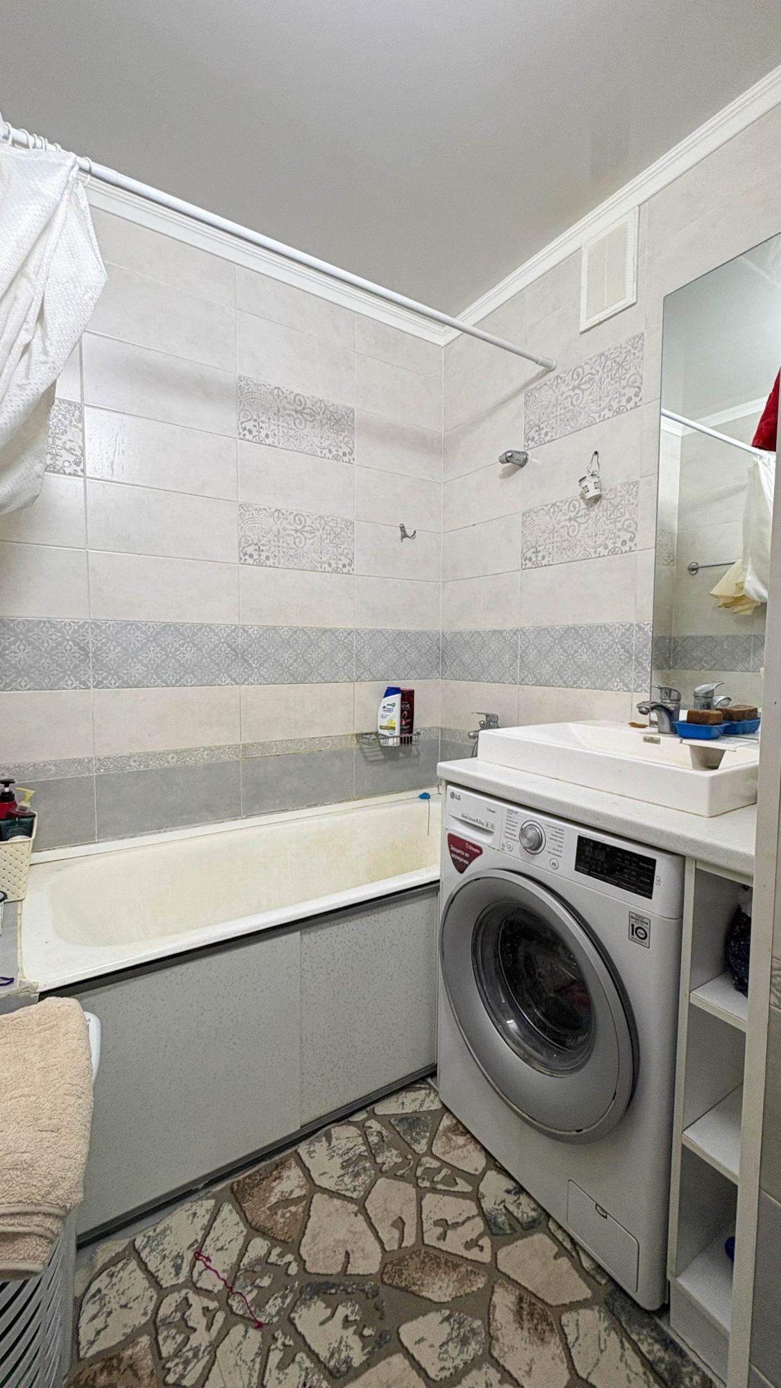 4-комнантная квартира, 98.0 м²,Каратальская за 30 500 000