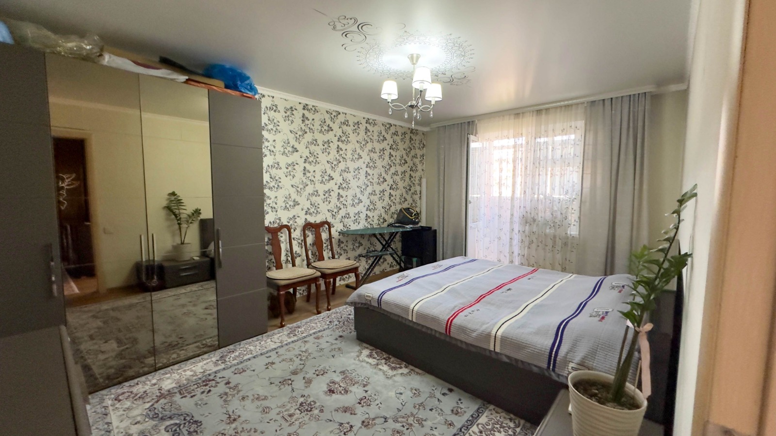 4-комнантная квартира, 90.0 м²,Радищева за 24 700 000