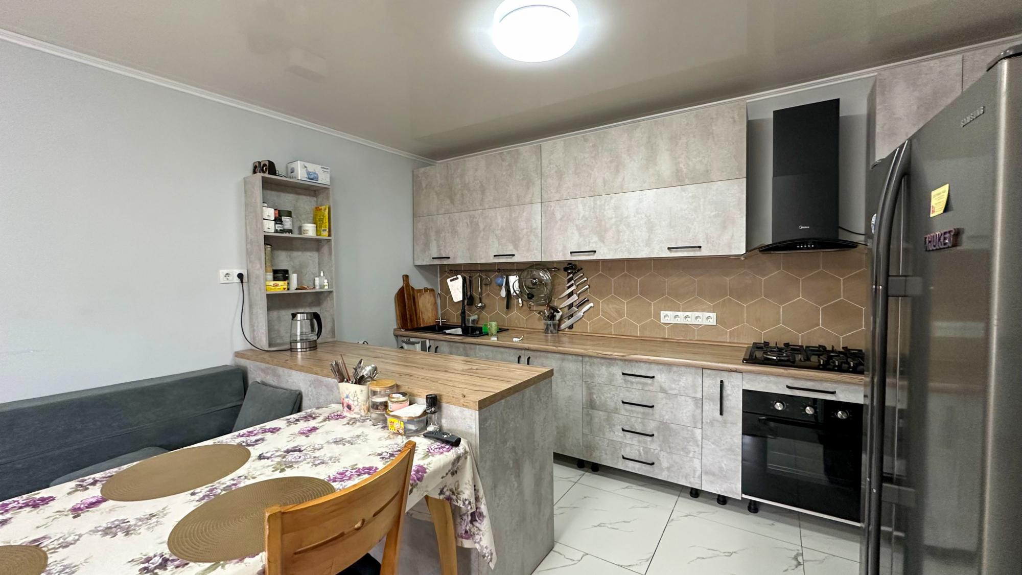4-комнантный квартира, 140.0 м²,Аксуйская за 50 000 000
