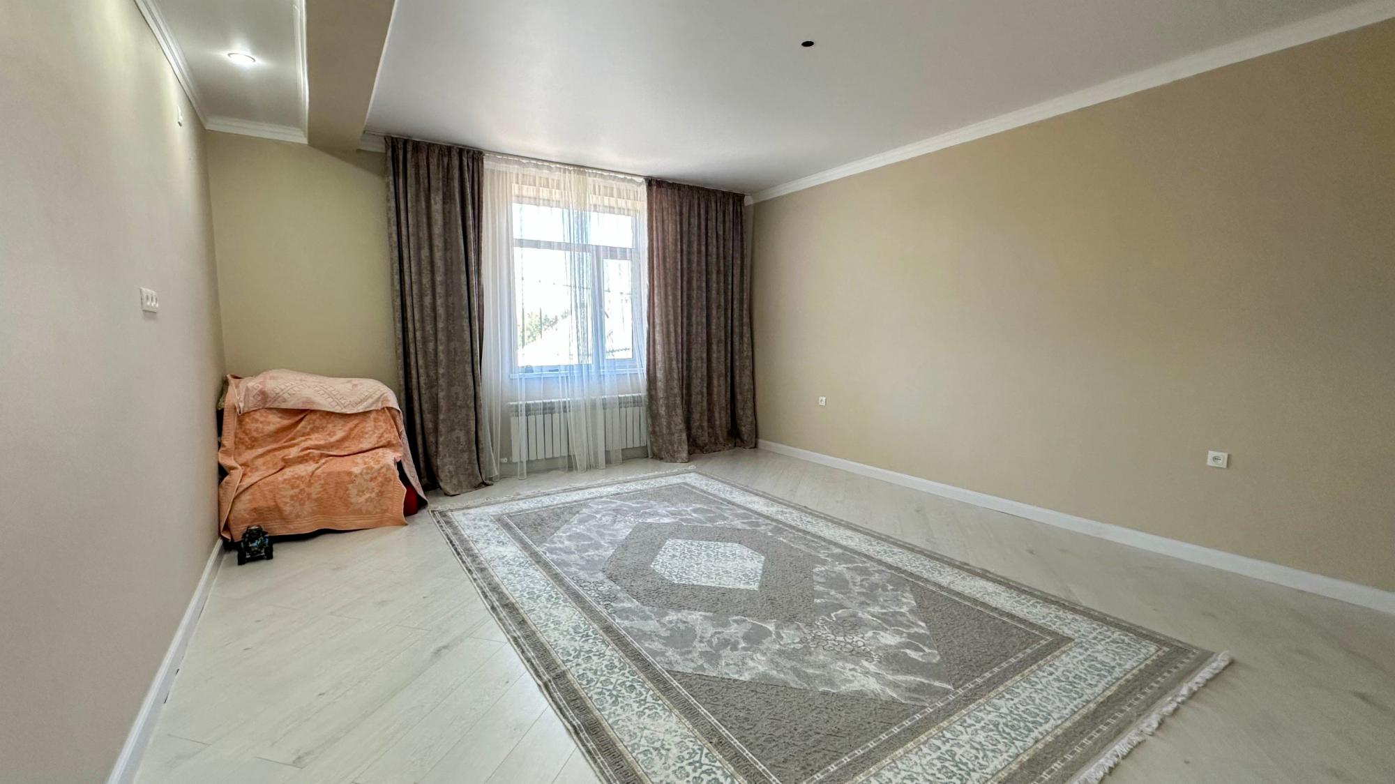 6-комнантный квартира, 280.0 м²,Аксуйская за 101 000 000