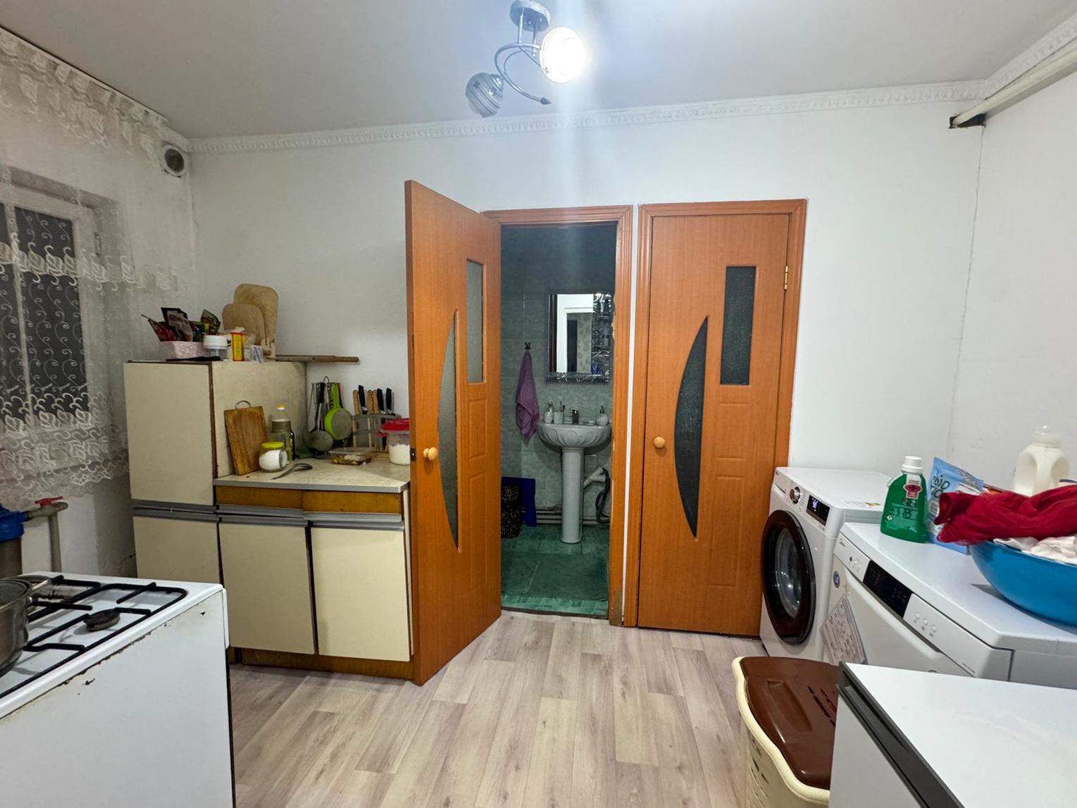 4-комнантный квартира, 127.0 м²,Карамурзанова за 25 800 000